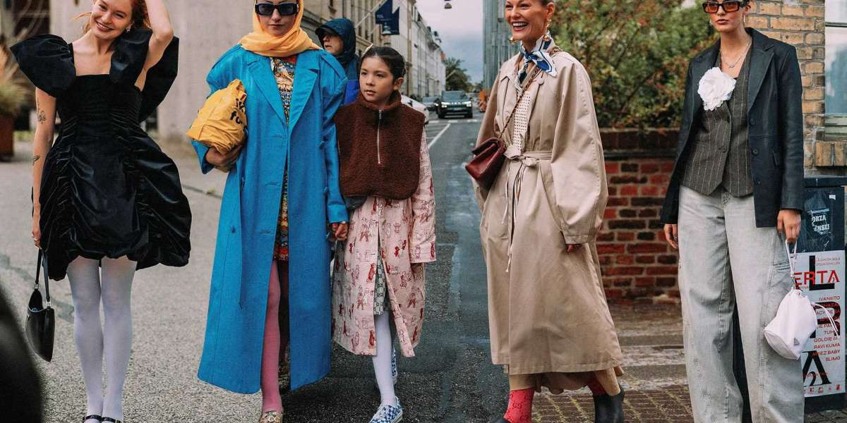 New York scene at downtown store with the Saint Laurent Outlet collection