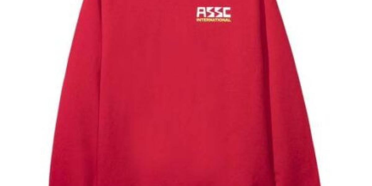 Styling Tips: How to Wear Hoodies and T-Shirts