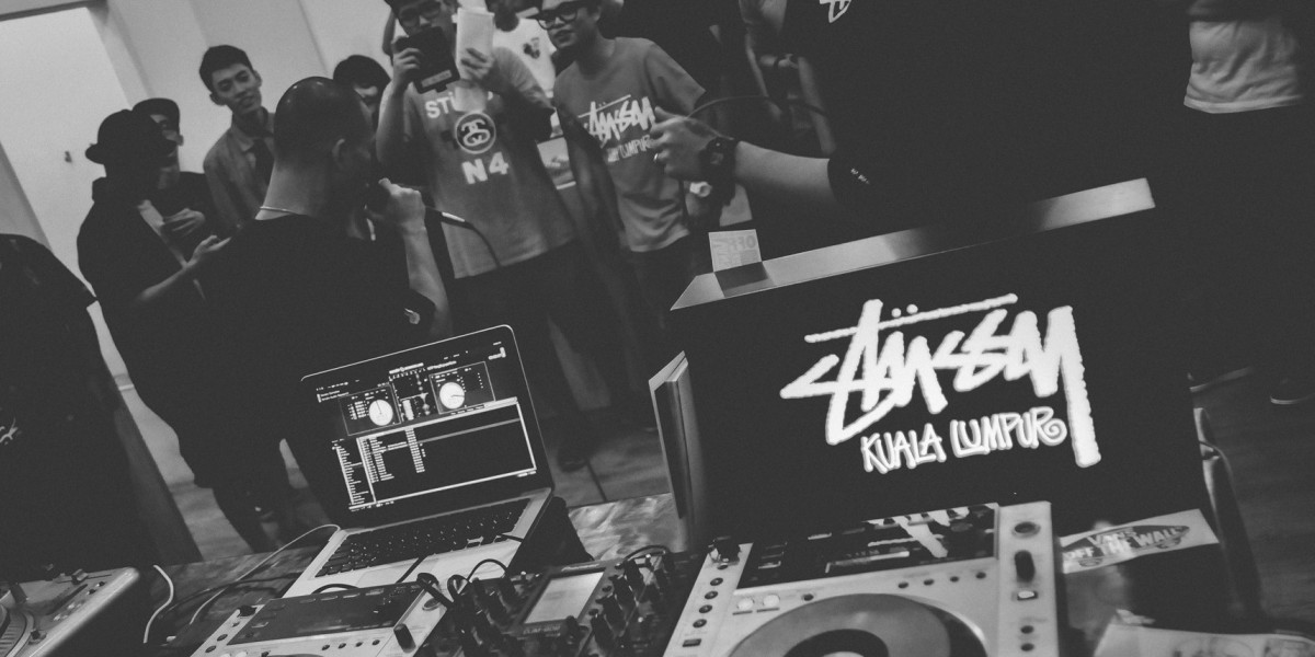 Travis Scott College Merch & Stüssy’s New Drops: What’s Next for Streetwear in 2025?