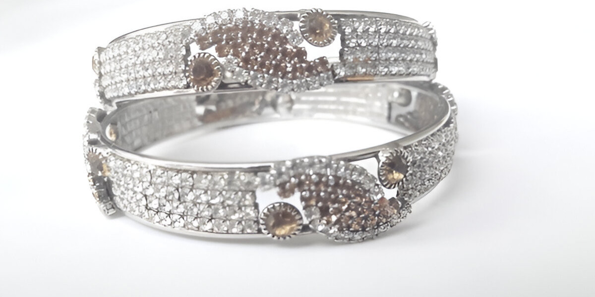 Explore Timeless Style with a Bold Bracelet Platinum for Men