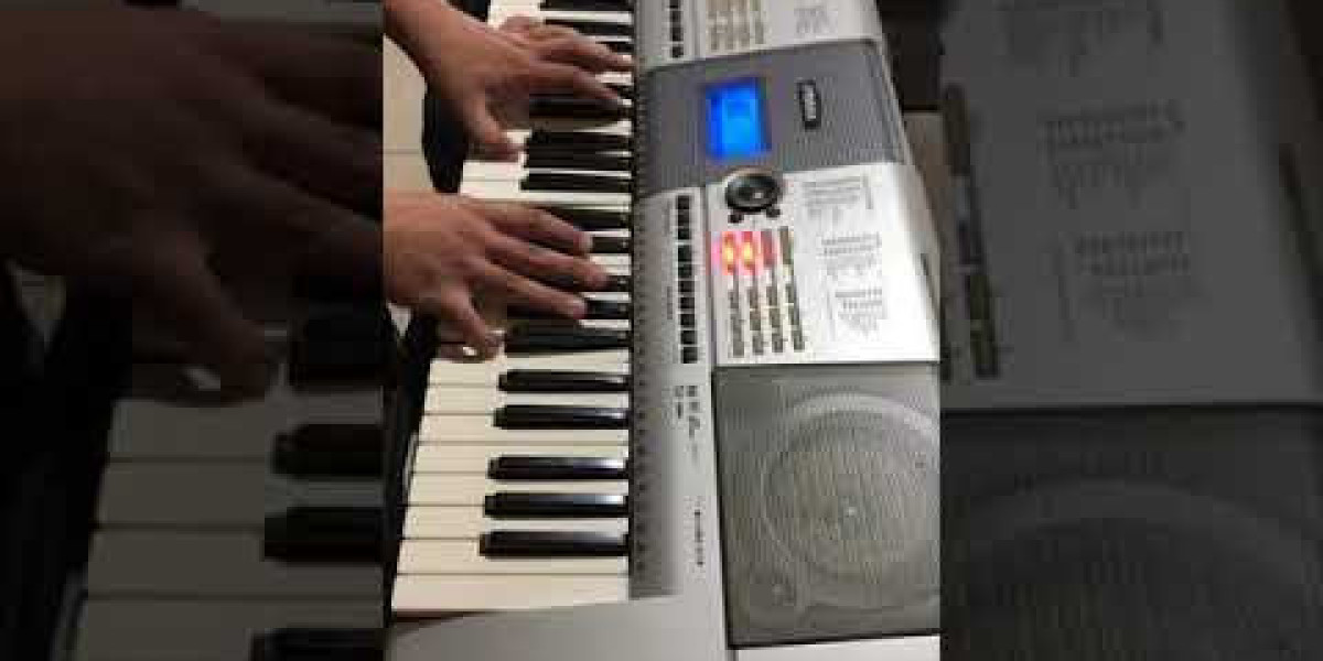 Teclado Yamaha com Display LCD Interativo: Uma Nova Dimensão Musical