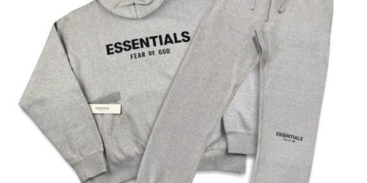 Essential Hoodie for a Laid-Back Look