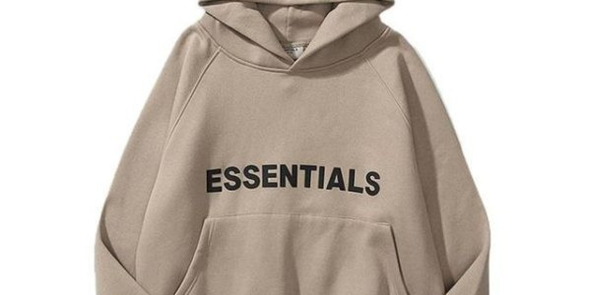 Essential Hoodie Must-Haves for a Minimalist Wardrobe