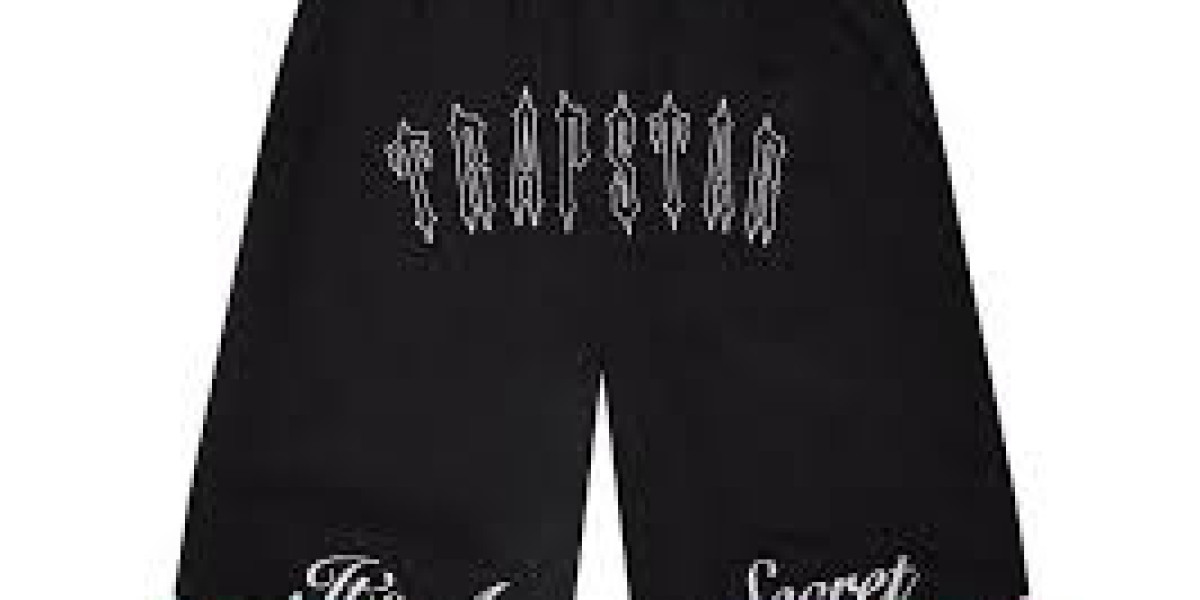 Corteiz Shorts – Lightweight & Summer Ready