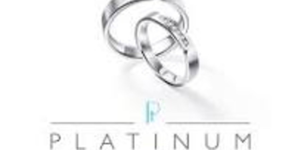 Elegant Platinum Wedding Rings Set Crafted for Lasting Love