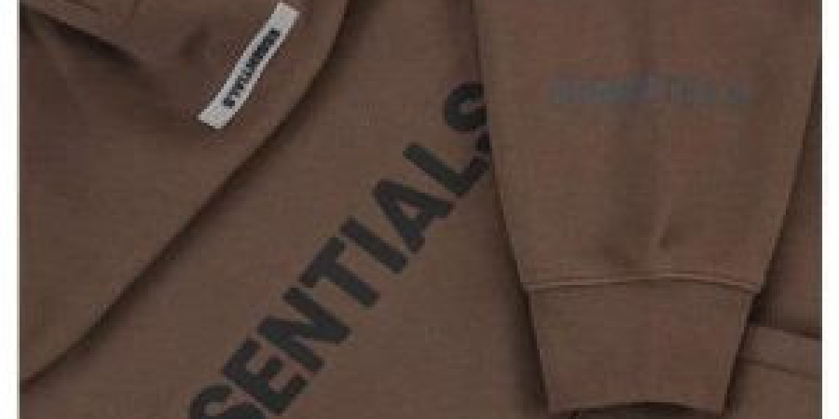 Essentials Hoodie: A Modern Icon of Streetwear Fashion