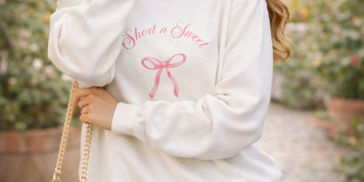 Sabrina Carpenter Tour Merch Shirt Outfit Ideas